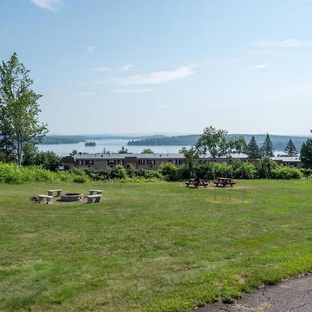 Cute Cedar Lodge Studio With Balcony & Lake Views! Laconia Bagian luar foto